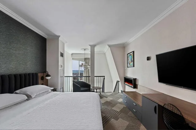 Bi Level, Loft, King Bed, Falls View, Sofa, Jetted Tub, Top Floor, Sheraton Fallsview Hotel 1/2