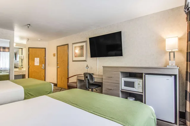 غرفة ديلوكس بسريرين كوين، Guesthouse Poulsbo 1/4