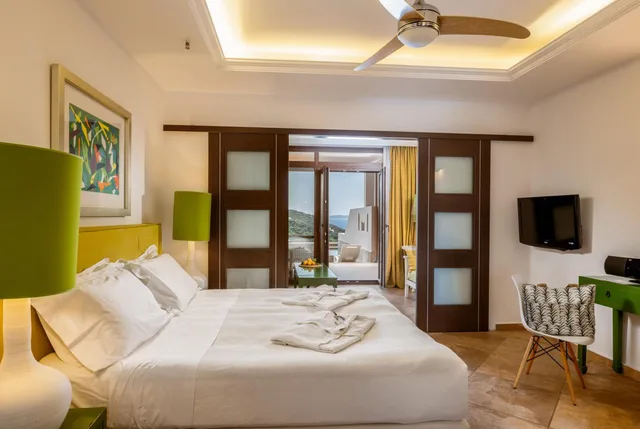 جناح سوبيريور بإطلالة على البحر، Salvator Villas Spa 1/8