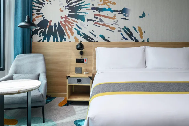 Room, Double Bed, Accessible, Holiday Inn Suites Siracha Laemchabang 5/10