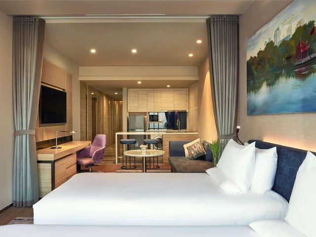 استوديو ديلوكس بسريرين منفصلين، Novotel Hanoi Thai Ha 1/2