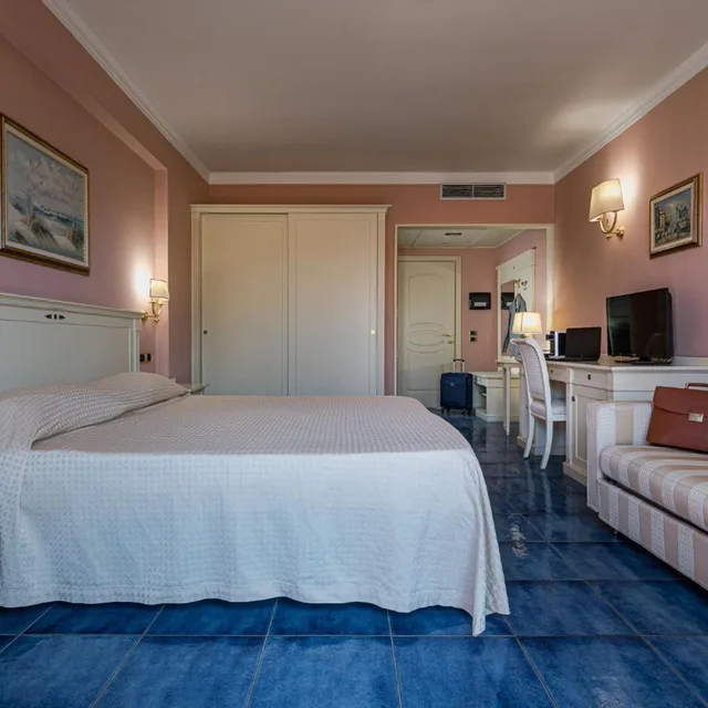 غرفة قياسية بسرير مزدوج، Salice Club Resort 2/6