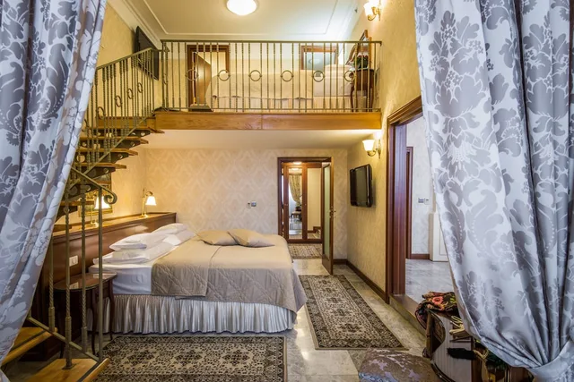 جناح ملكي بسرير كينج، Moskva Hotel 4/5