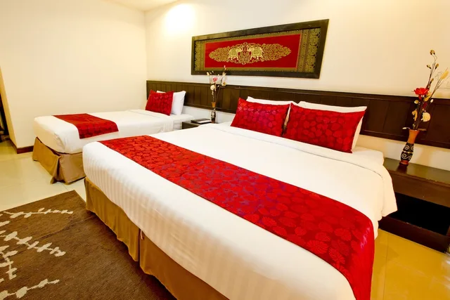 غرفة ديلوكس ثلاثية بسرير كينج وسرير فردي، Sinsuvarn Airport Suite 3/4