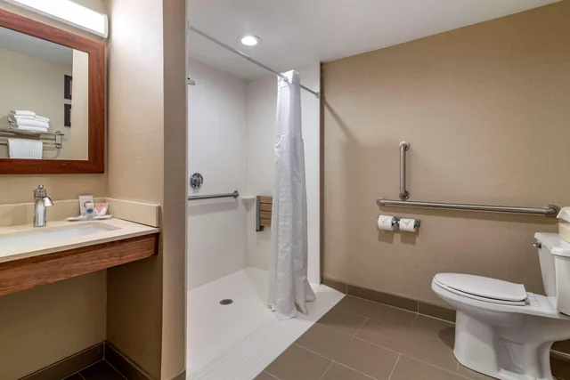 غرفة بسريرين مزدوجين، Comfort Inn Manchester Airport 4/5