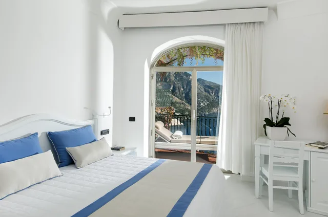 غرفة كلاسيكية بسرير مزدوج بإطلالة على البحر، Le Agavi Hotel 3/4