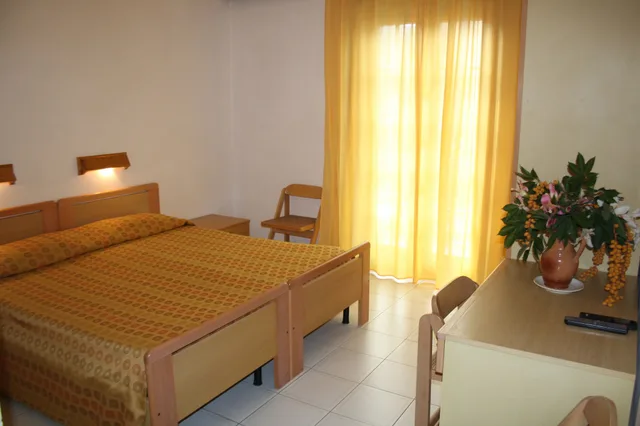 Room, Double Bed, La Filadelfia 1/1