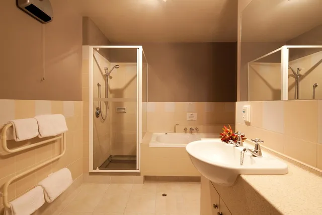شقة بإطلالة على البحيرة بغرفتي نوم، SPINNAKER BAY APARTMENTS 4/4