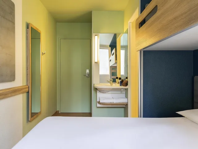غرفة بسرير مزدوج وسرير بطابقين، ibis budget Meudon Paris Ouest 7/7