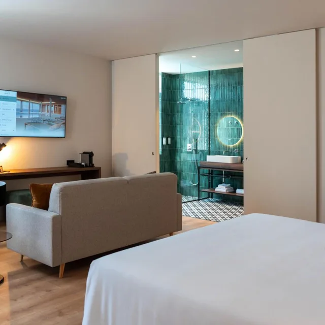جناح جونيور بسرير كينج، Hotel Braga Falperra 1/3