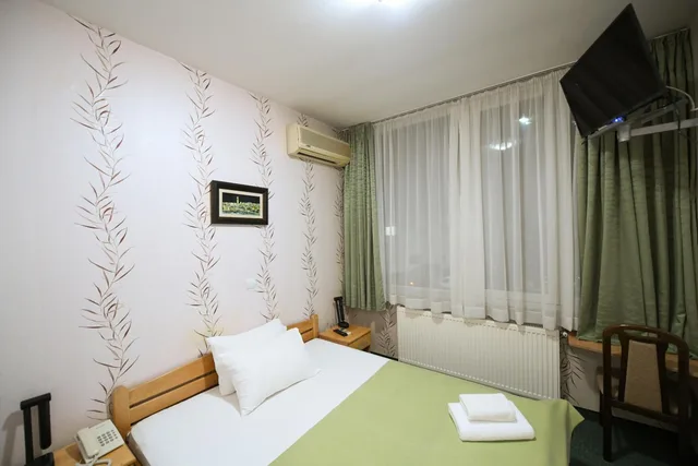 غرفة بسرير مزدوج، Hotel Slodes 4/10