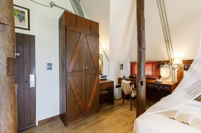 جناح حصري بسرير مزدوج مع أريكة، Le Charcoa Hotel 3/10
