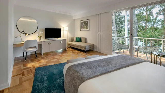غرفة كلوب بسرير كينج بإطلالة على المرسى، Intercontinental Sanctuary Cove 3/6