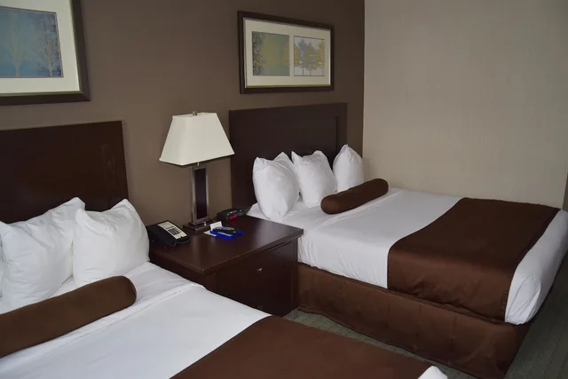Coast, Comfort, 2 Double Beds، Coast Lethbridge Hotel and Conference Centre 5/10
