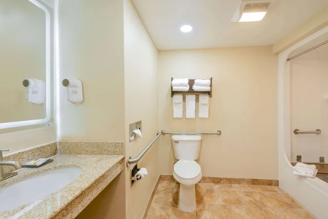 غرفة بسريرين كوين، City Express By Marriott Grove City 3/3