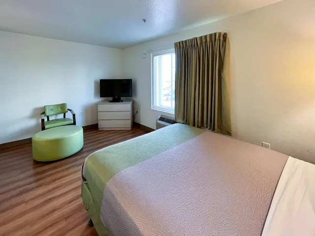 غرفة بسرير كوين لذوي الإعاقة، Motel6 Belmont, CA San Francisco Redwood City 2/7