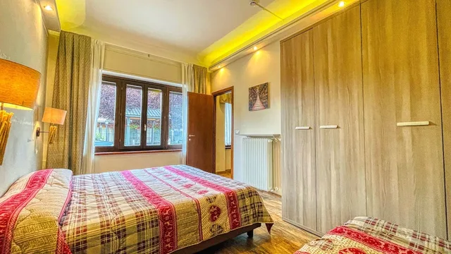 شقة سكنية عائلية بسرير كينج وسرير فردي بغرفة نوم واحدة مع أريكة في الطابق الأرضي، Residence Tabor 2/4