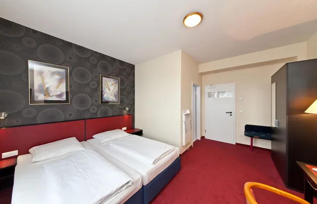 غرفة قياسية بسريرين منفصلين، Hotel Aviva Neue Messe 8/10