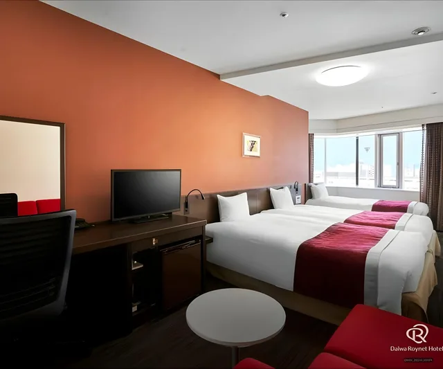 غرفة ثلاثية بثلاثة أسرّة، Daiwa Roynet Okayama Ekimae Hotel 1/1