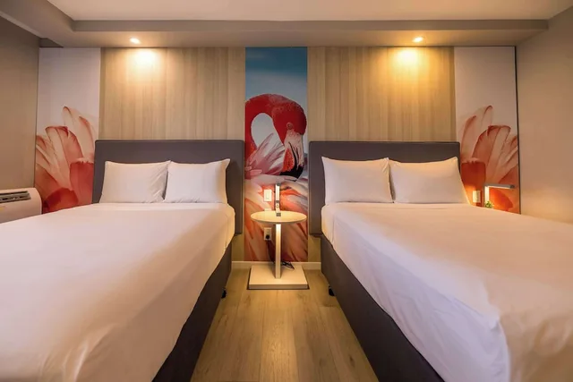 Premier, 2 Double Beds, TRYP by Wyndham Aruba Adults Only Hotel 1/3