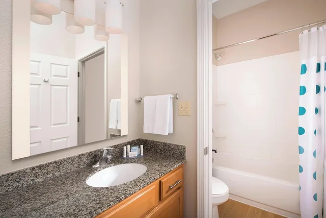 جناح بسرير كوين بغرفة نوم واحدة مع أريكة، TownePlace Suites by Marriott Albuquerque Airport 6/10