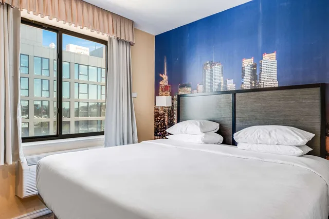 غرفة بسرير كينج، Knights Inn Brooklyn Sunset Park 1/4