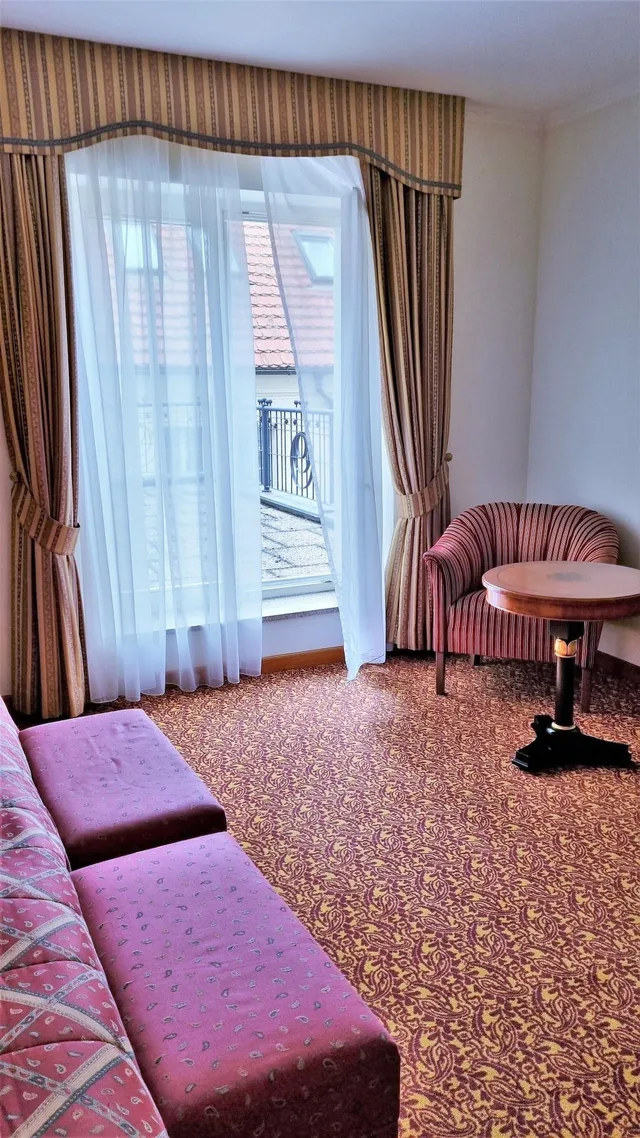 غرفة قياسية بسرير مزدوج بشرفة، Savoy Hotel Prague 3/4