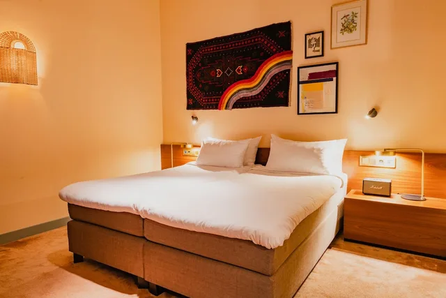 Economy, Double or Twin Bed, No Window، Hotel Mercier 4/10
