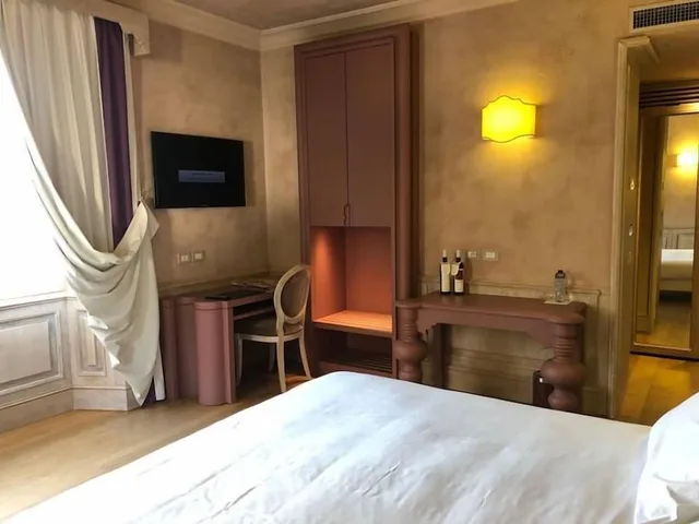 غرفة ديلوكس بسرير كينج بإطلالة على المتنزه، Villa Lattanzi 6/6
