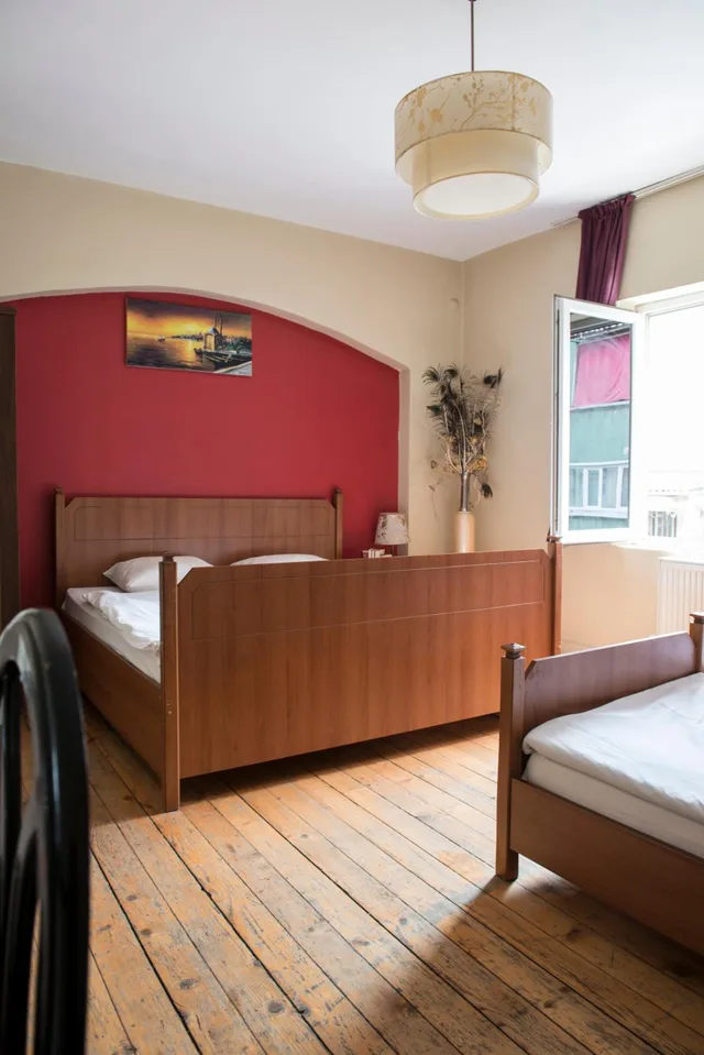 غرفة رباعية بحمام خاص، Cheers Midtown Hostel 1/1