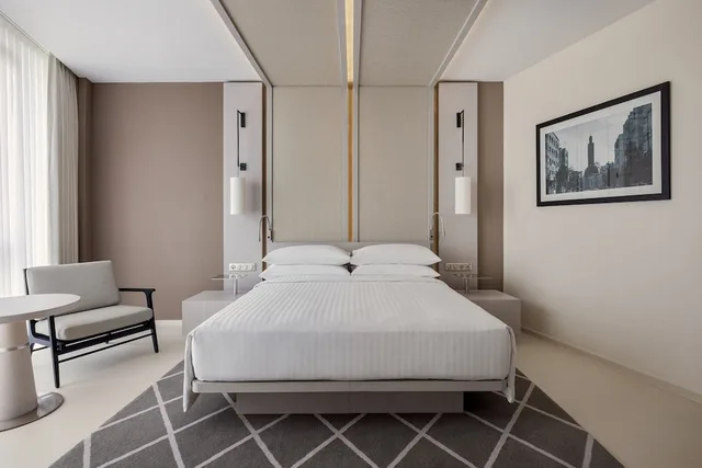 غرفة بريميوم بسرير كينج بإطلالة على المدينة، Rabat Marriott 1/10