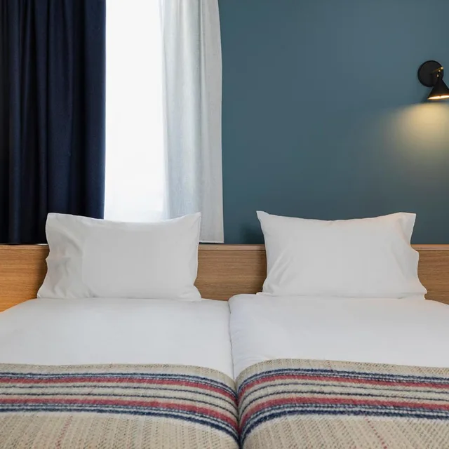 غرفة كلاسيكية رباعية، Hotel De La Couronne 6/8