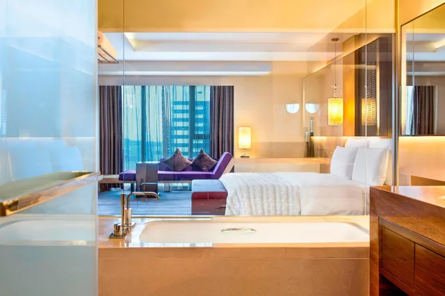 غرفة بريميير بسرير كينج، Le Meridien 4/10