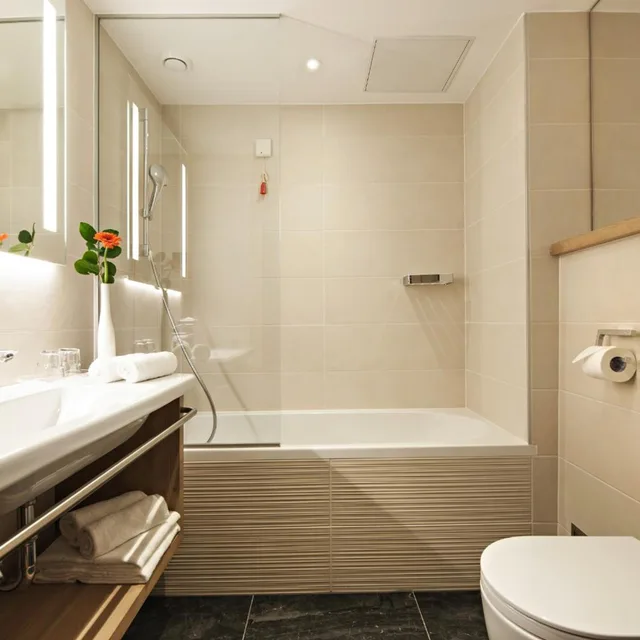 غرفة بسرير مزدوج بشرفة مع سرير إضافي، Rikli Balance Hotel 4/7