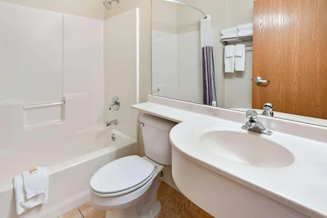 Deluxe, Executive, King and Double Bed, La Quinta Inn Missoula Hotel 2/3