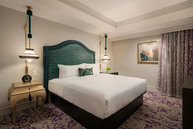 Studio, King Bed, Terrace Level، Grand Bohemian Hotel Charlotte Autograph Collection 2/4
