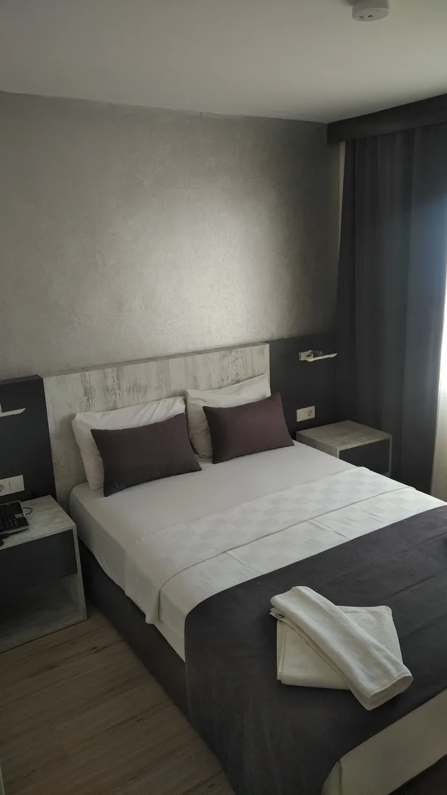 جناح فاخر بسرير كوين بإطلالة على البحر بغرفة نوم واحدة مع أريكة، La Bella Suit Otel 6/10