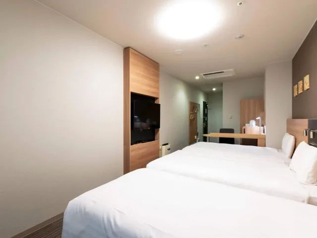 غرفة قياسية بسريرين منفصلين مع سرير إضافي، Comfort Hotel Osaka Shinsaibashi 4/8