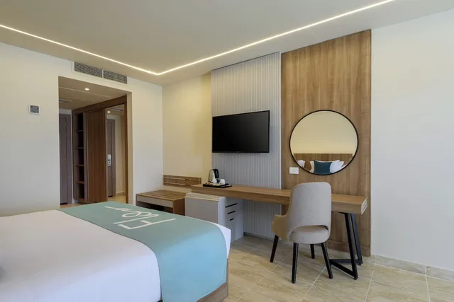 غرفة ديلوكس بسريرين منفصلين بإطلالة على الجبل، FLOW Spectrum Resort Sahl Hasheesh 3/7