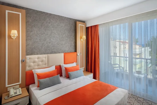 غرفة كومفورت بإطلالة على الحديقة، Golden Orange Hotel 1/4