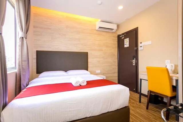 غرفة قياسية بسرير كوين، Icon Hotel 4/10