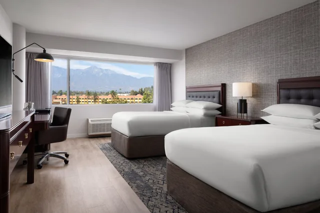 Room, 2 Double Beds, Sheraton Ontario Airport Hotel 5/10