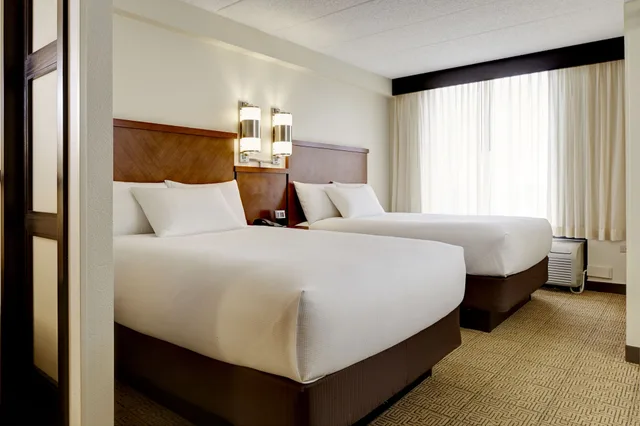 غرفة بسريرين كوين في طابق مرتفع، Hyatt Place Columbus Osu 1/4