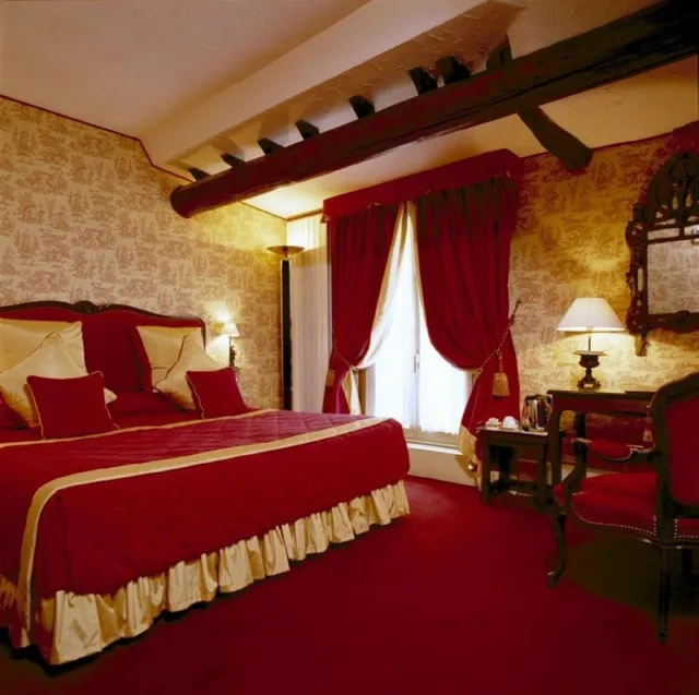 غرفة سوبيريور بسرير كوين بشرفة، Hotel des Orfevres 1/10