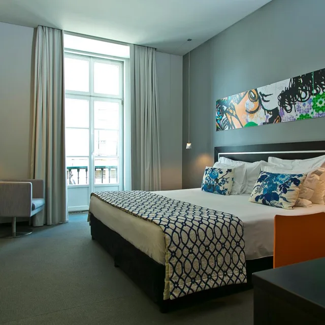 Superior, Double or Twin Bed, Street View، Internacional Design Hotel 4/8
