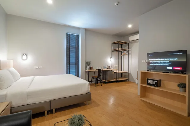 غرفة حصرية بسرير مزدوج وسرير فردي بغرفة نوم واحدة، The Arbern Hostel x Bistro 1/6