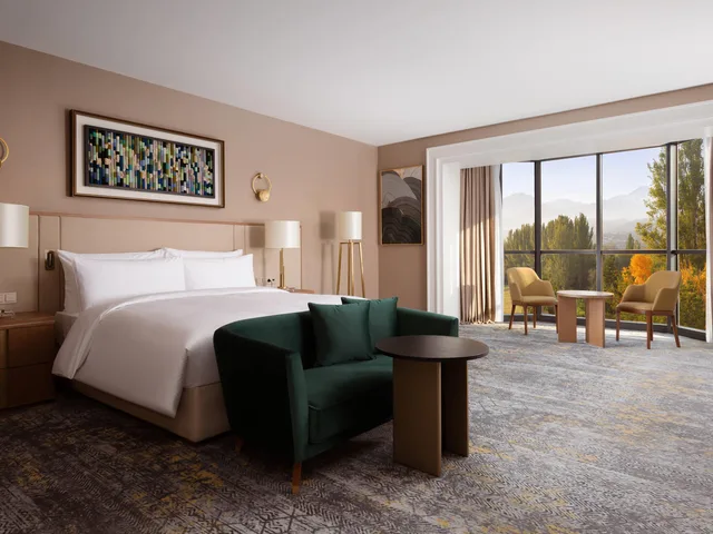 جناح جونيور تنفيذي بانورامي بسرير كينج بإطلالة على الجبل، Swissotel Wellness Resort Alatau Almaty 6/9