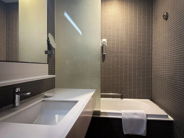 East Twin Bath، La Casa Hotel Seoul 7/9