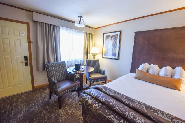 Standard, King Bed, Courtyard Area، Best Western Plus Dockside Waterfront Inn 5/7