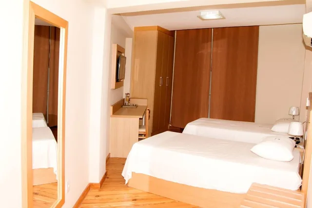 غرفة ديلوكس بسريرين منفصلين، Hotel Atlantico Lapa 2/4